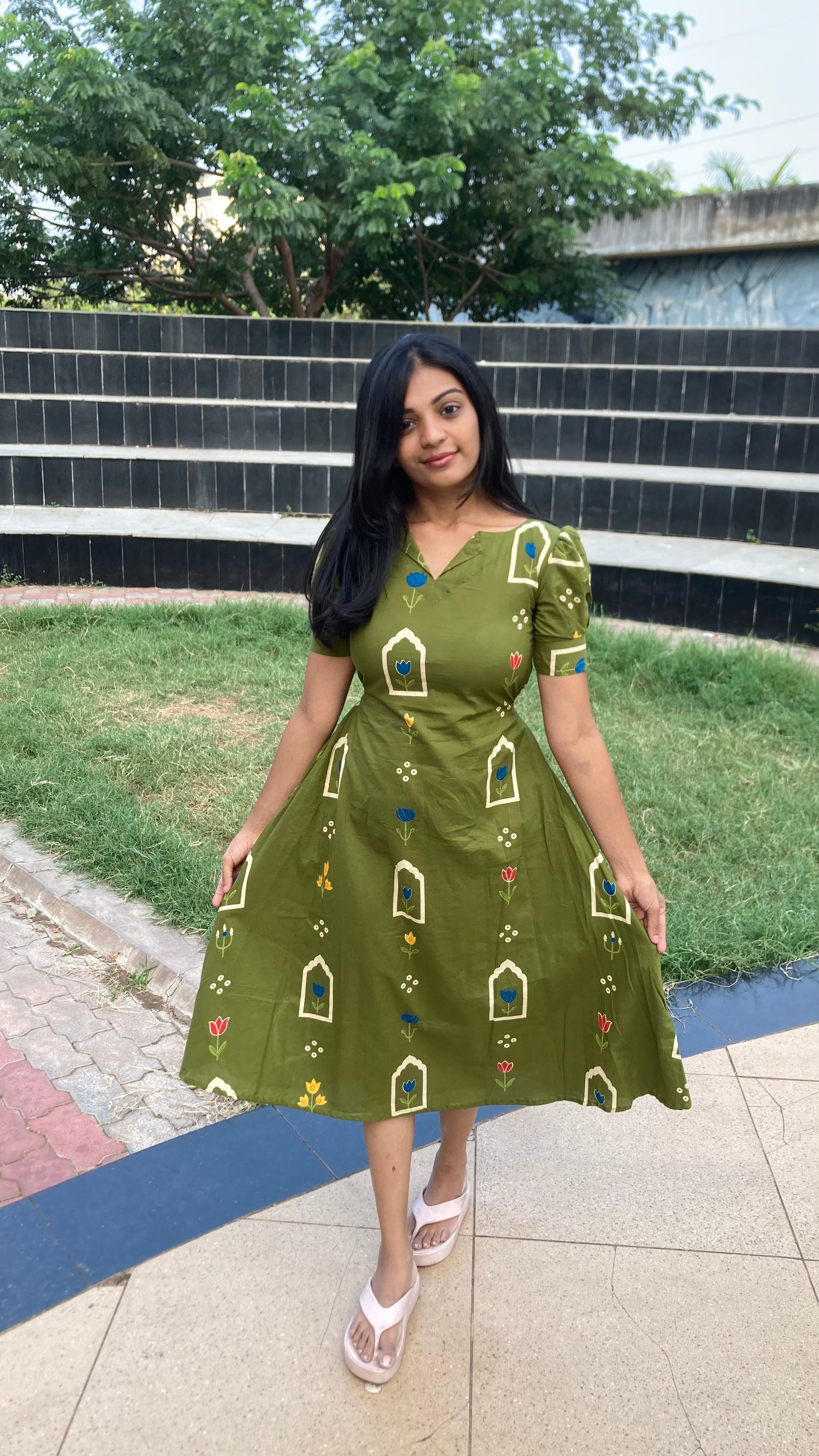 Aline frock with elastic back - Olive